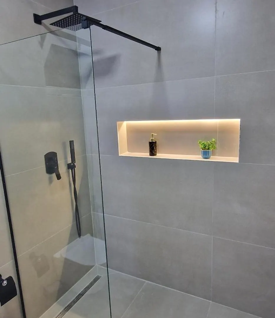Pensionat Juar Villa - Modern Apartments Tirana