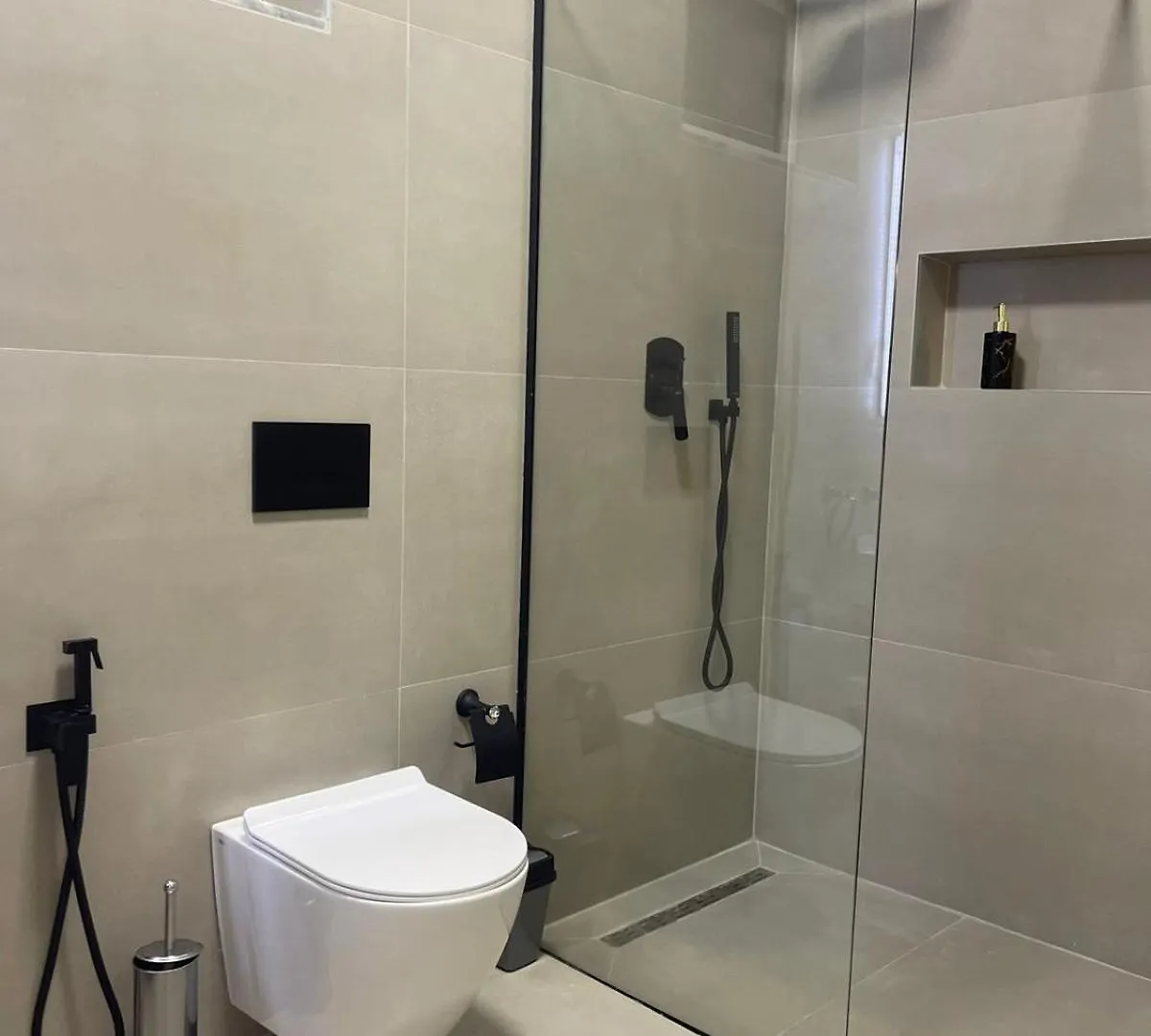 Pensionat Juar Villa - Modern Apartments Tirana Albanien
